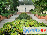 鶴山市第一中學(xué)地址，乘車(chē)路線
