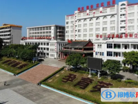 廉江中學地址，乘車路線