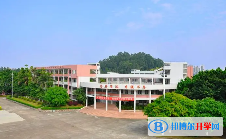 三水區(qū)實(shí)驗(yàn)中學(xué)地址，乘車路線