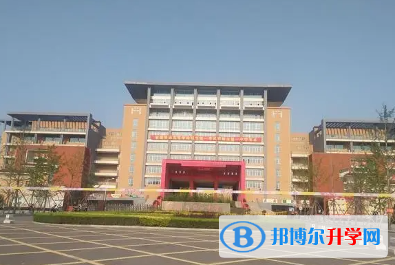 邯鄲市第一中學(xué)地址，乘車路線