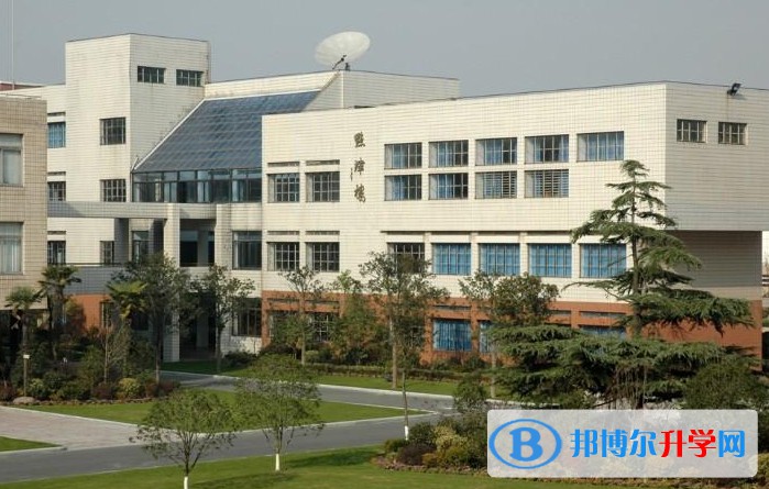 江蘇省海門中學(xué)地址，乘車路線