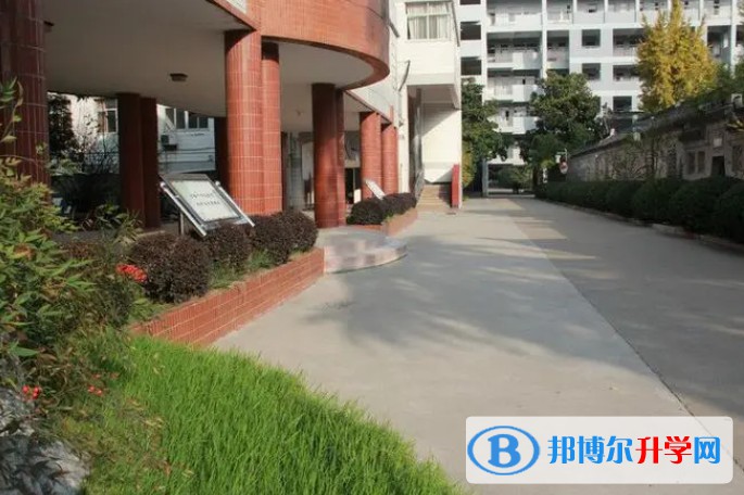 江蘇省泰興中學地址，乘車路線