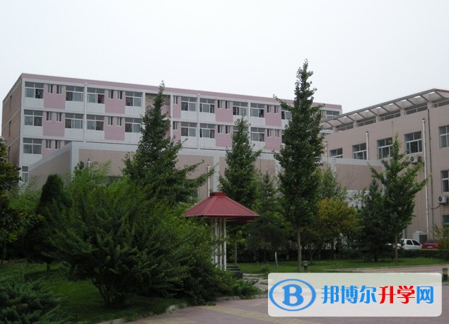 2024藁城區(qū)新冀明中學(xué)多少錢(學(xué)費(fèi)明細(xì))