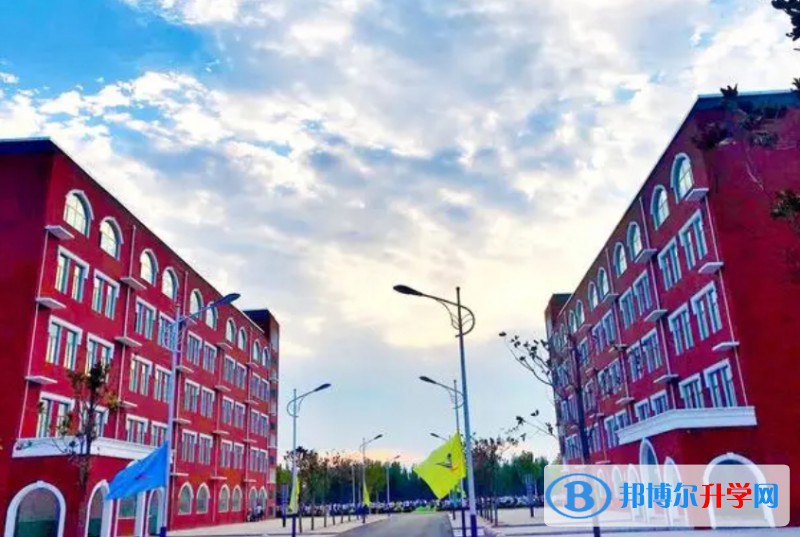 邯鄲冀南新區(qū)育華實驗學(xué)校地址，乘車路線