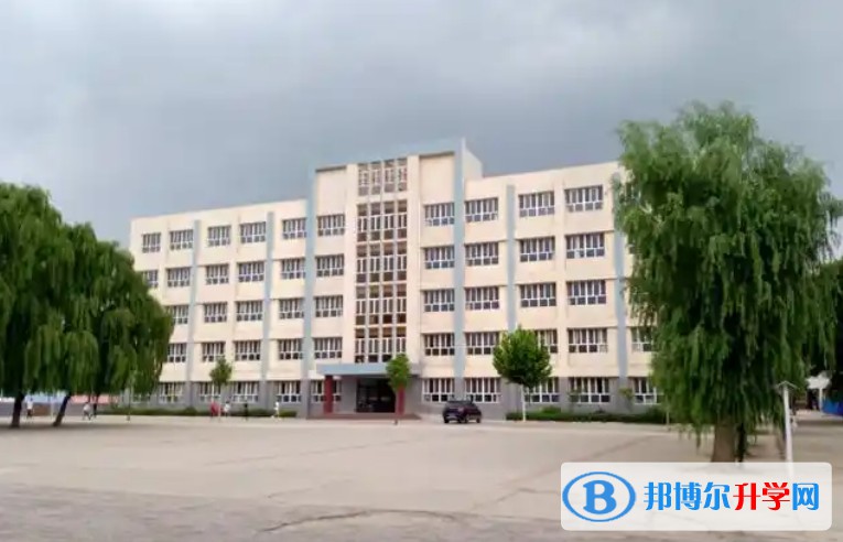 2025易縣第二中學多少錢(學費明細)