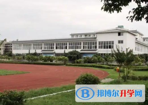 新津實驗高中地址，乘車路線