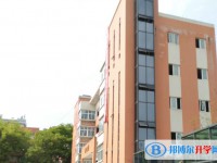自貢一中地址，乘車(chē)路線(xiàn)