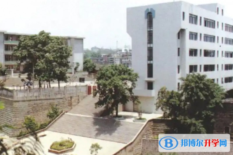四川省自貢市第一中學校地址，乘車路線