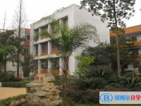 四川省富順縣城關中學地址，乘車路線